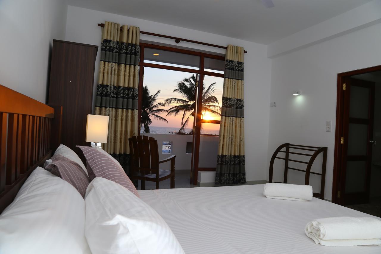 Hikka Regent Hotel Hikkaduwa Bagian luar foto