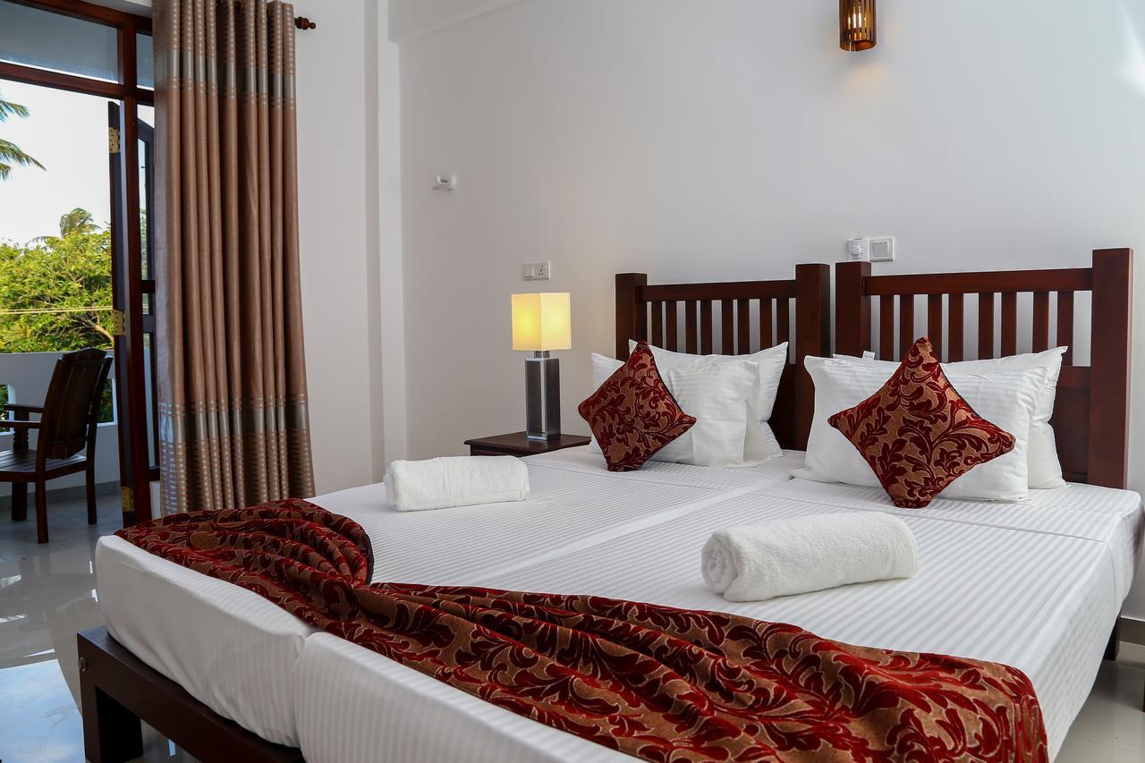 Hikka Regent Hotel Hikkaduwa Bagian luar foto